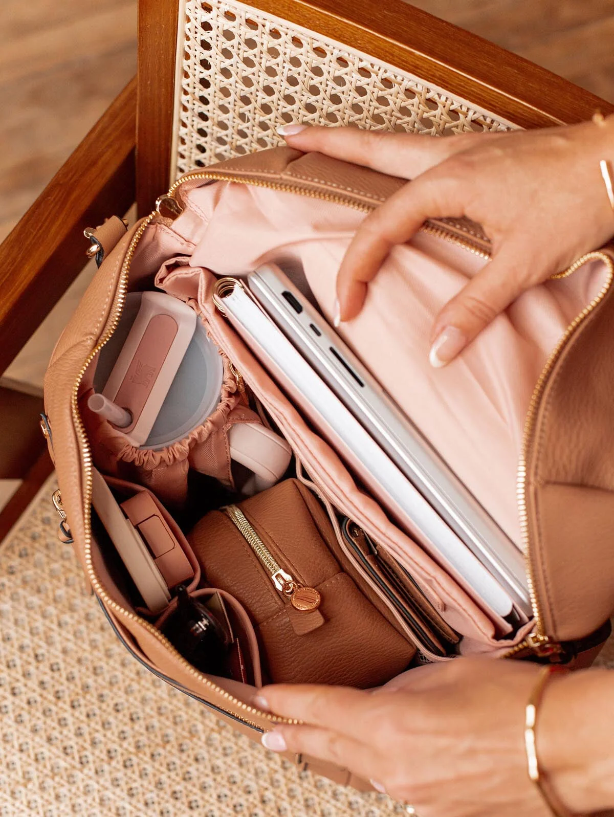 Commuter Backpack Mocha Mousse - Image 14