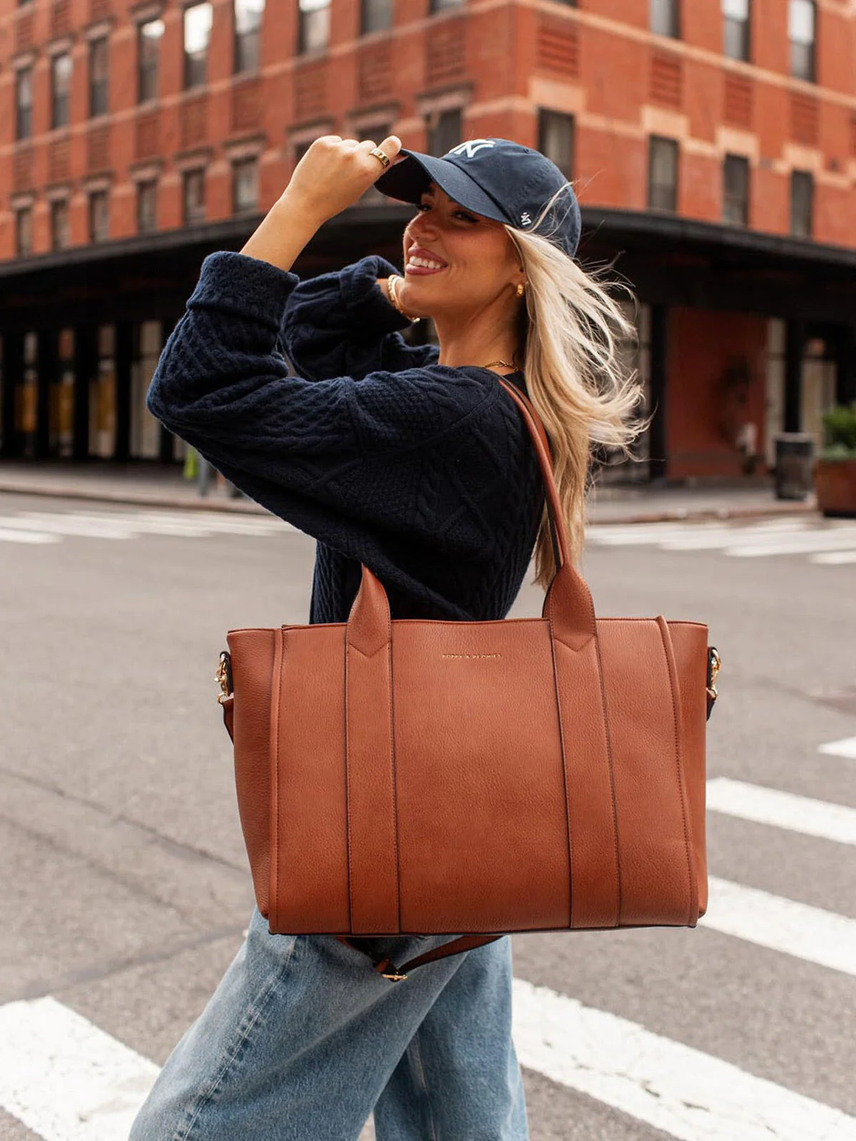 Multitasker Chestnut - PreOrder - Image 3