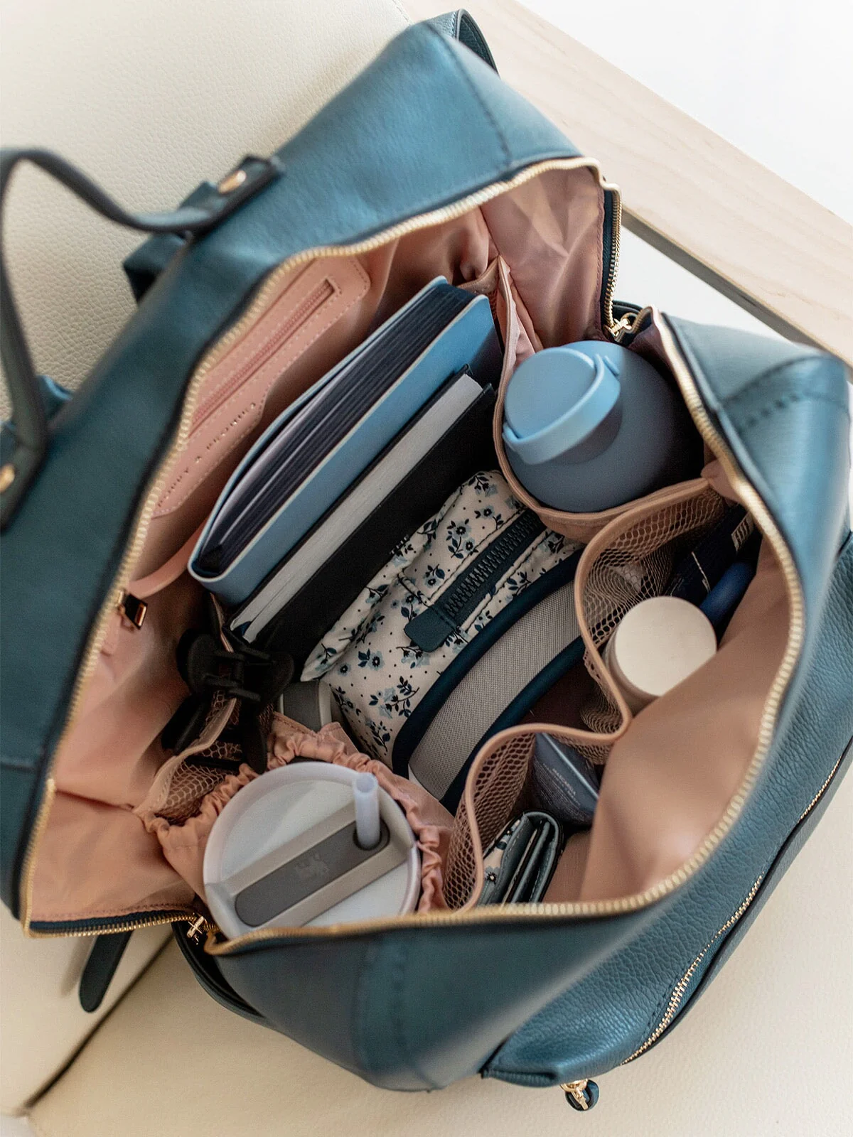 Nomad Backpack Navy - Image 3